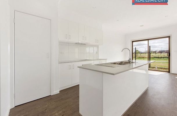6 Burrows Place, Craigieburn