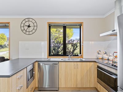 66 Huntingfield Avenue, Huntingfield