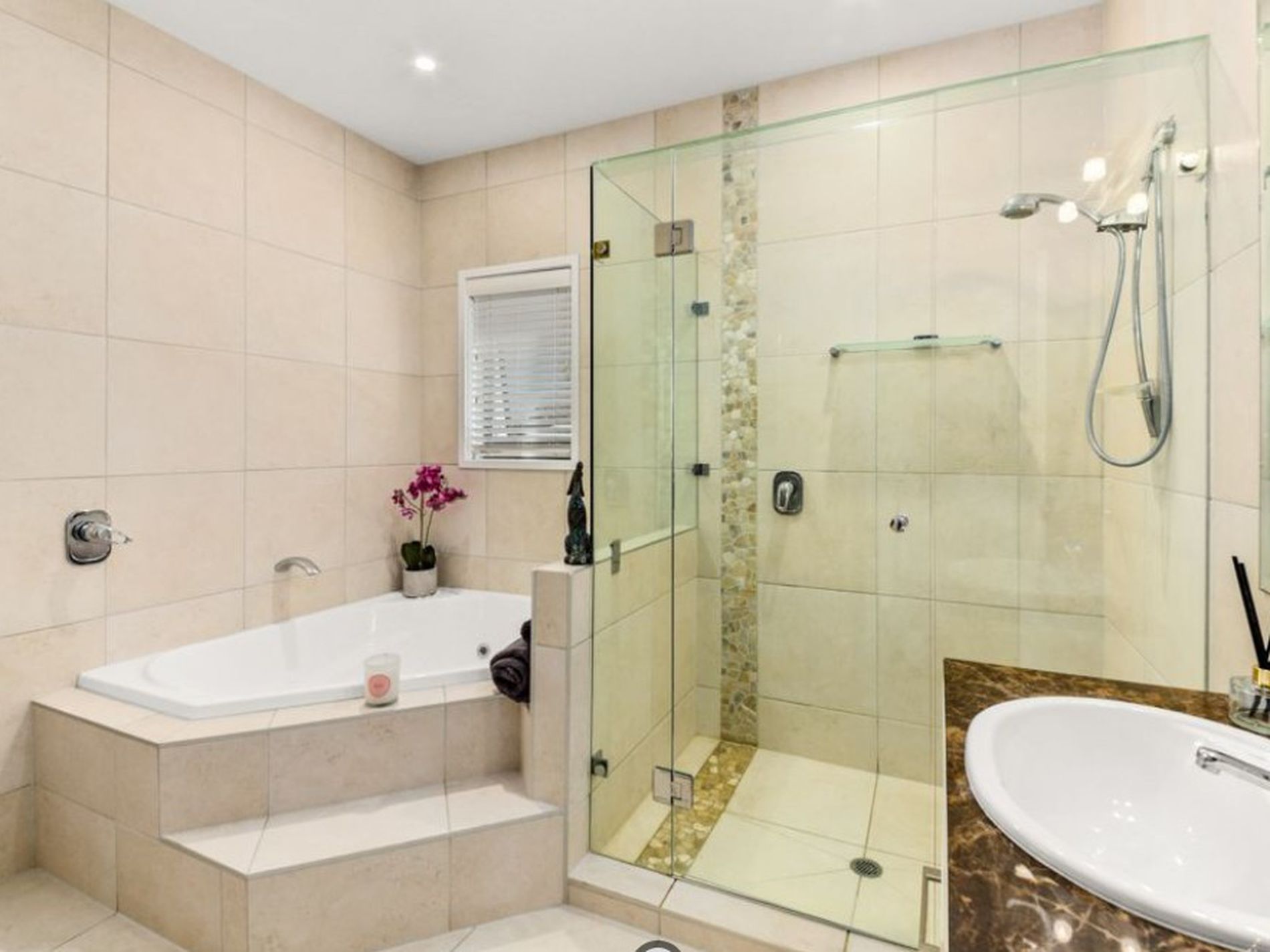 2 / 115 Peregian Springs Drive, Peregian Springs