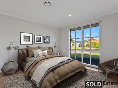 51 Gipps Crescent, Cranbourne North