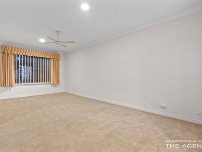 2 / 5 Barker Avenue, Balcatta