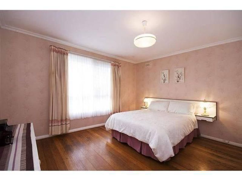 13 Fourth Avenue, Hoppers Crossing