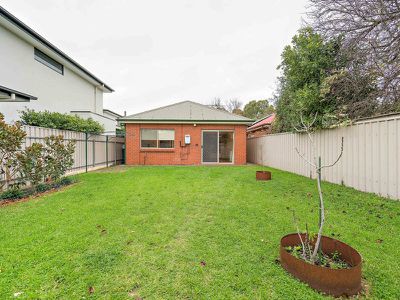 39 Talbot Avenue, North Plympton