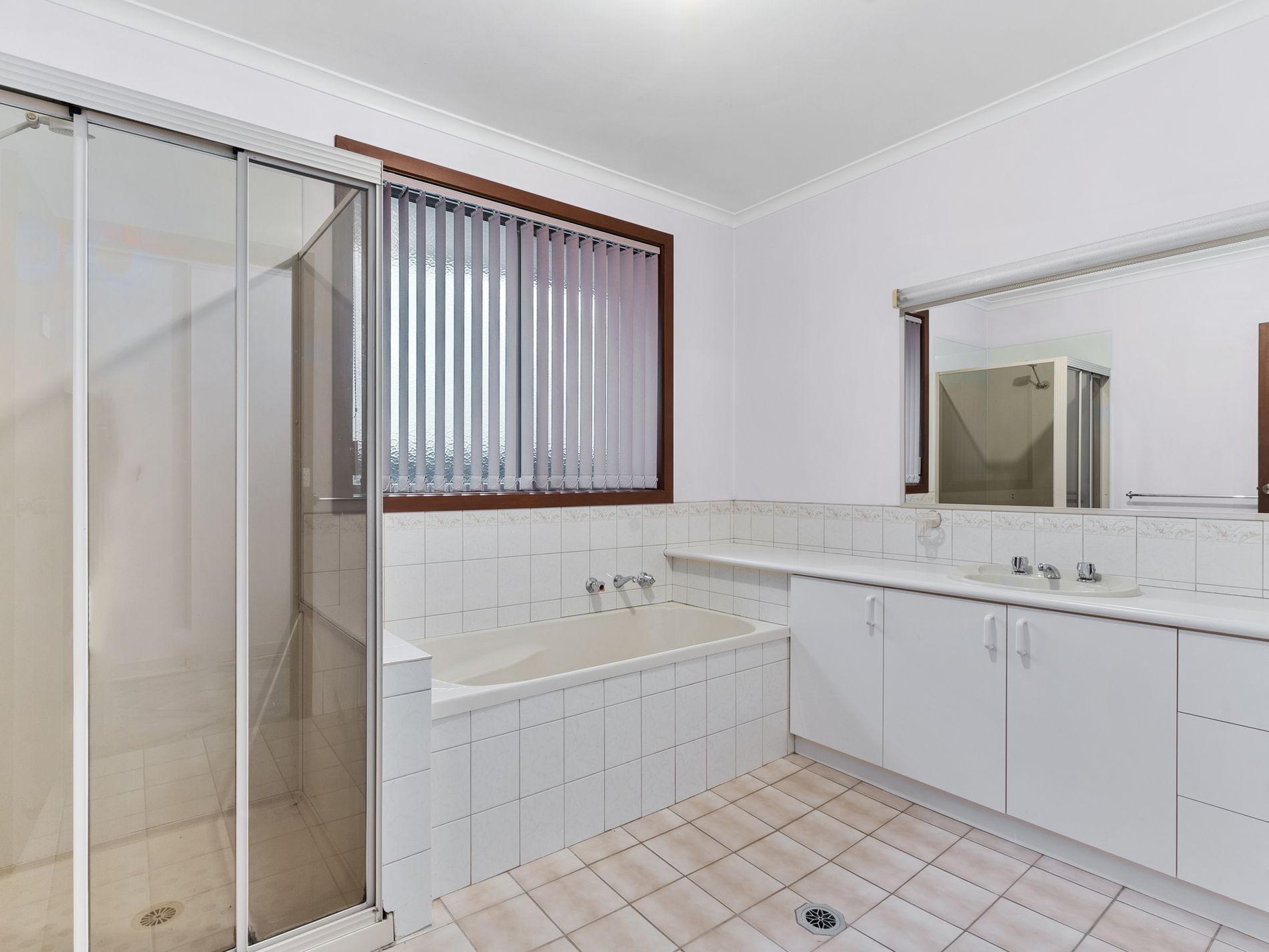 5 McNamara Street, Finley