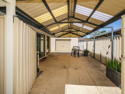 12 Narrier Close, South Guildford