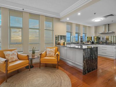 43 / 3 TEDDER AVENUE, Main Beach