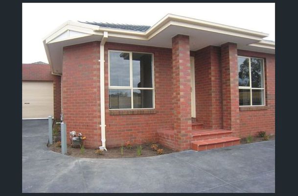 2 / 18 Pascoe Street, Westmeadows