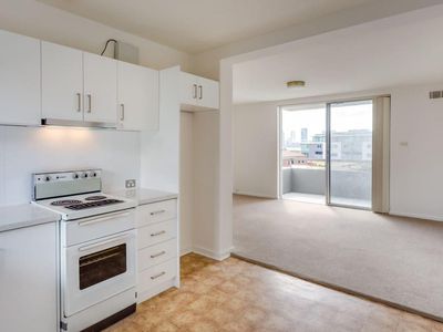 9 / 240 Mill Point Road, South Perth
