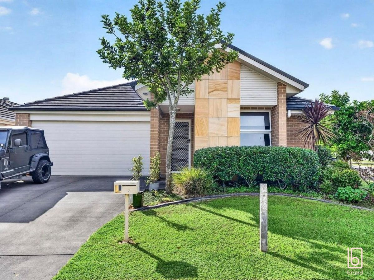 7 Minorca Circuit, Hamlyn Terrace