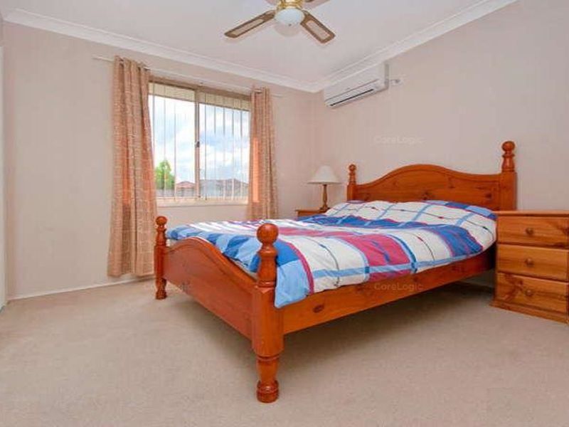 11B Woodcroft Drive, Woodcroft