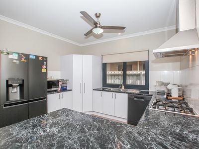 14 Lapwing Way, South Hedland