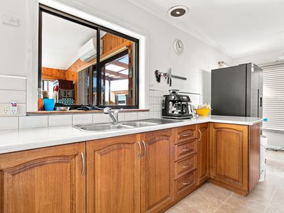 1 Geale Street, George Town