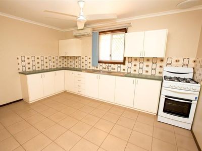 8 Koombana Avenue, South Hedland