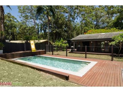 15 Palm Grove Cres, Tewantin