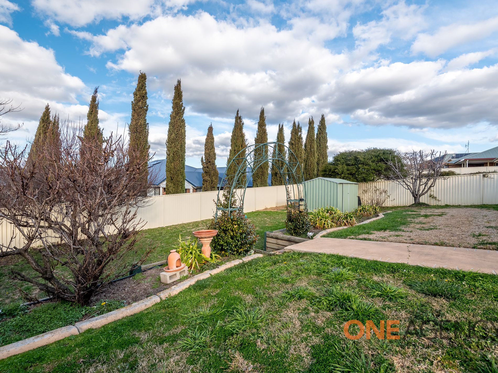 4 Oaklands Drive, Llanarth