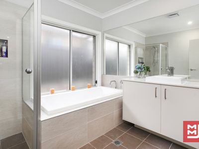14 Escarpment Place, Horsley