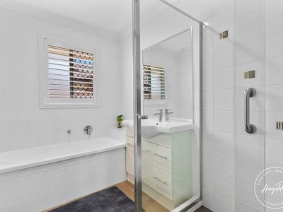 1 Dawn Court, Landsborough
