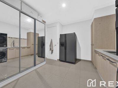 6 Lauradan Avenue, Berwick