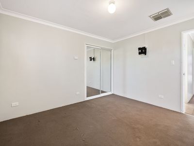 6 Lessing Place, South Lake