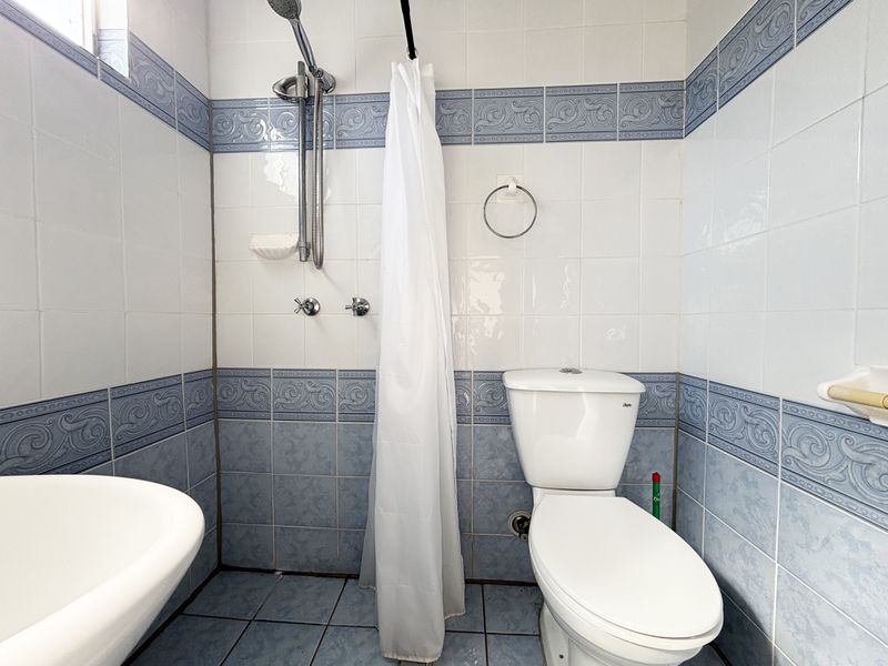 140a Roberts Road, Greenacre