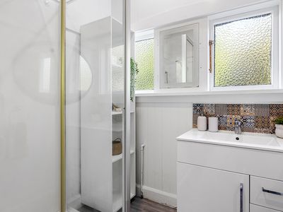 8 Walsall Street, Addington