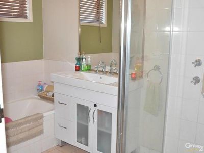 11 Light Place, Dubbo