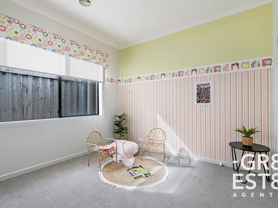 8 John Russell road, Cranbourne West