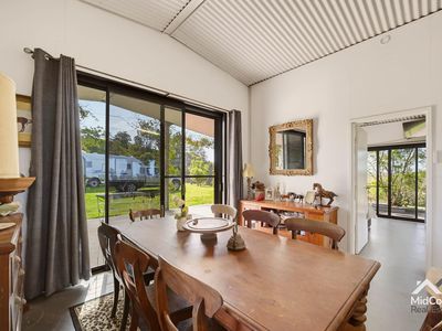 14913 Pacific Highway, Possum Brush