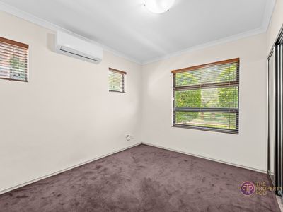 10 Ambleside Way, Canning Vale