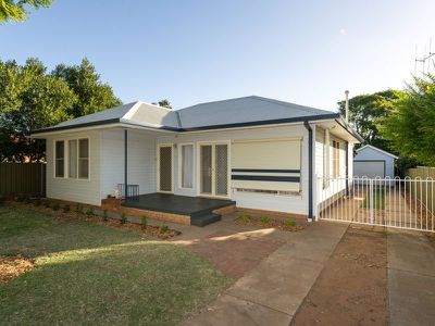 25 Crown Street, Dubbo