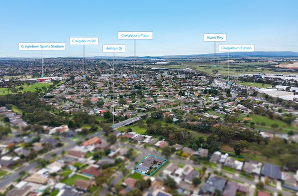 10 Mitford Crescent, Craigieburn