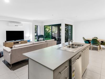 6 Thornton Court, Coomera