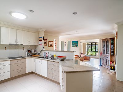 8 McIntyre Court, Urraween