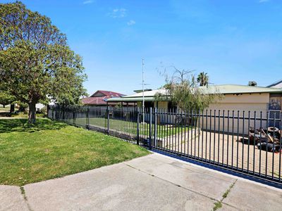 4 Byland Street, Doubleview