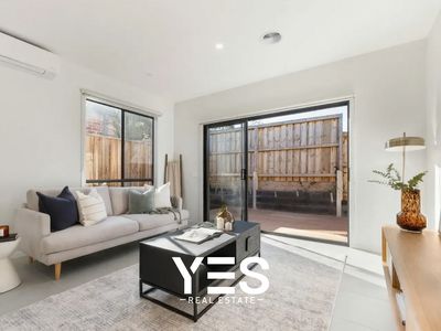14 Chesney Rise, Officer
