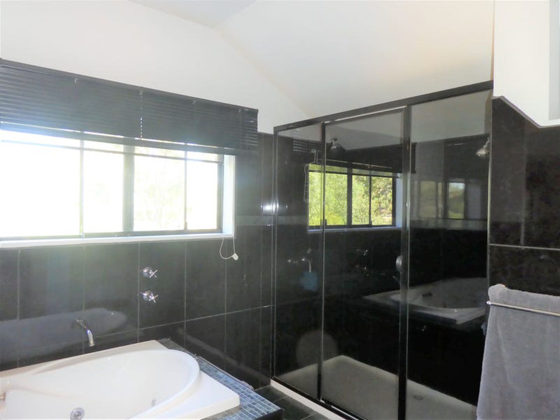 5 Scobie St South, Avenel