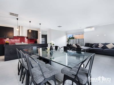 16 Tilden Rise, Cranbourne North