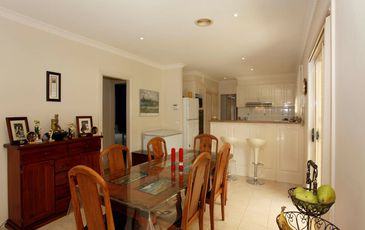 39 Grange Circuit, Beaconsfield
