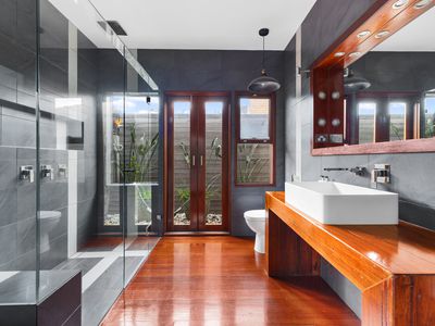 27 Huxtable Avenue, Altona North