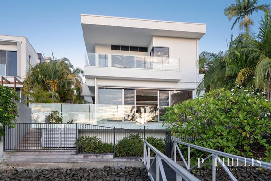 4734 The Parkway, Sanctuary Cove