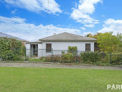 11 Strahan Road, Newstead