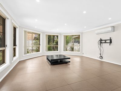 27 Denham Drive, Horsley