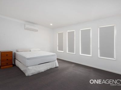 10 Sallyanne St, Doolandella