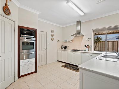 39 Moojebing Street, Bayswater