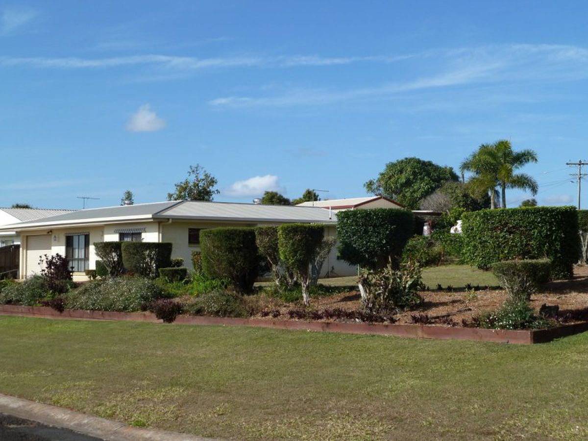 10 Goldview Street, Atherton