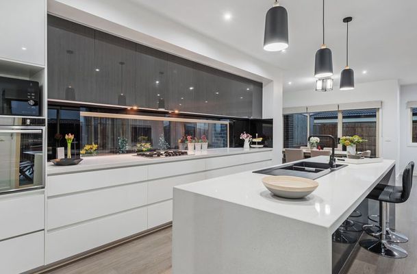 7 Naxos Road, Greenvale