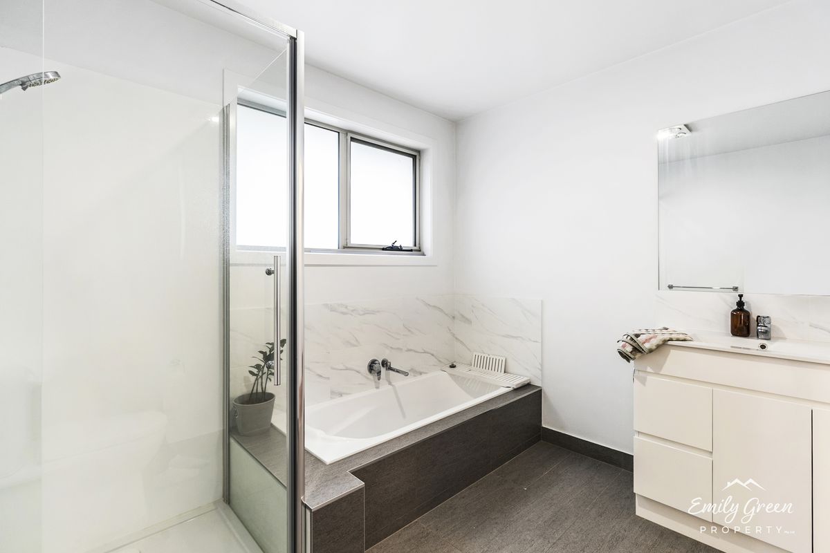 4 Lynmore Way, Midway Point