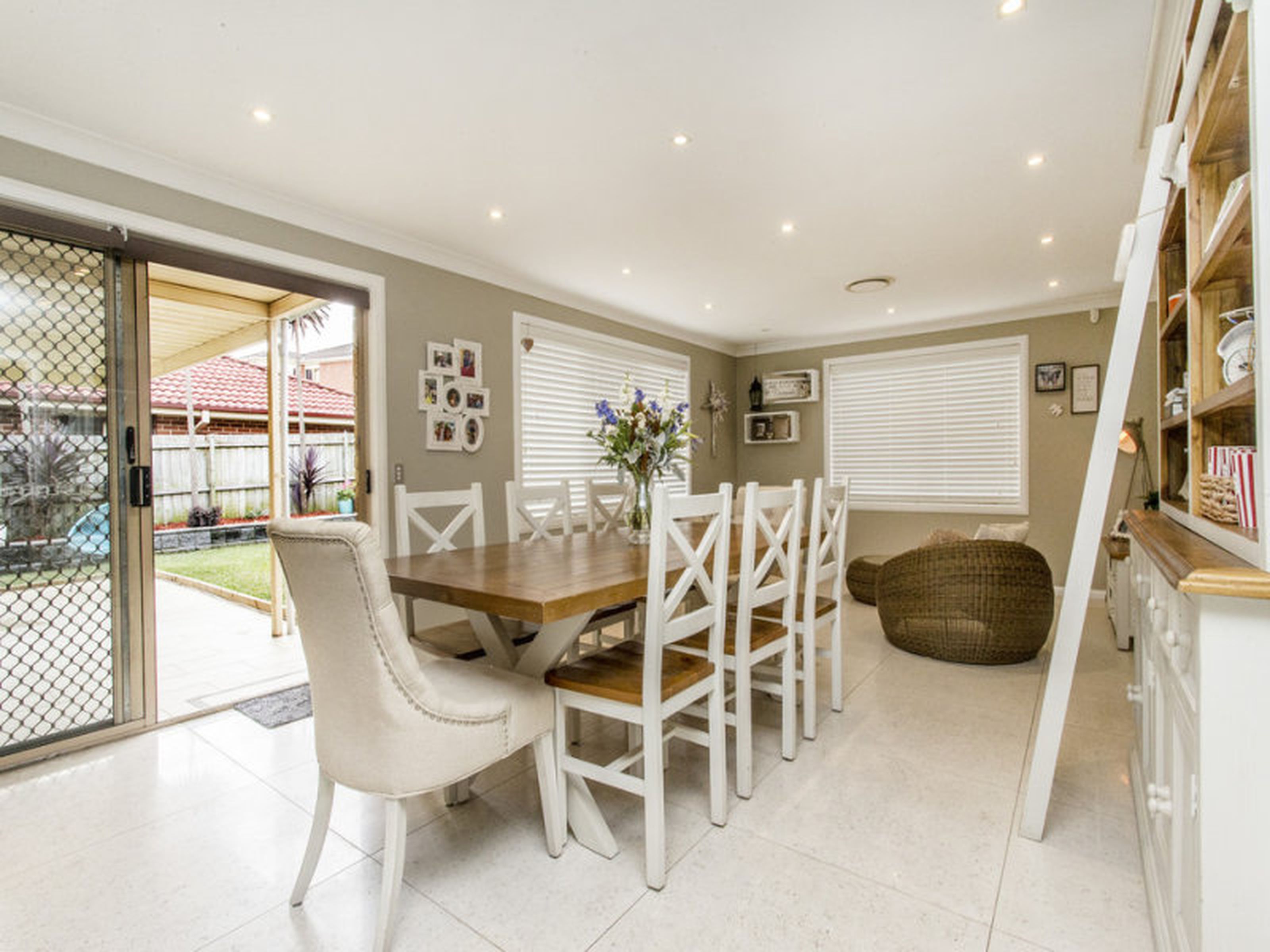 5 Woburn Place, GLENMORE PARK