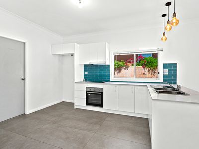 16 Park Road, Lake Illawarra