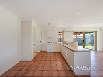 77 Brooklands Cct, Forest Lake